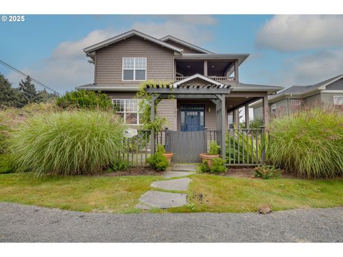 131 Nebesna St, Cannon Beach, OR, 97110-3125 | Card Image