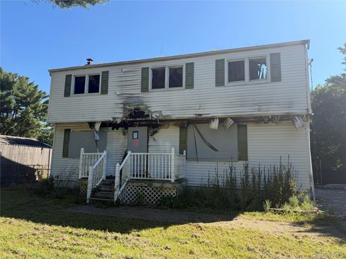 41 Fairmont Ave, Medford, NY, 11763-3010 | Card Image