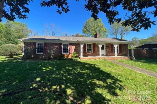 616 Glendale Dr, Statesville, NC, 28677-3832 | Card Image
