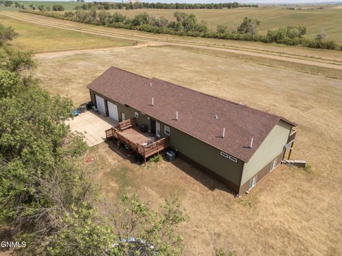 425 124th Ave Nw, Grassy Butte, ND, 58634-8500 | Card Image