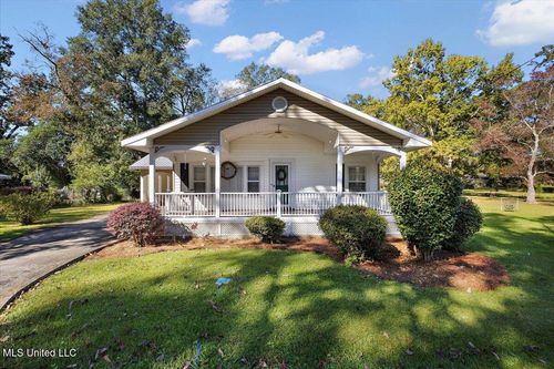 614 Ball Ave, Tylertown, MS, 39667-2208 | Card Image
