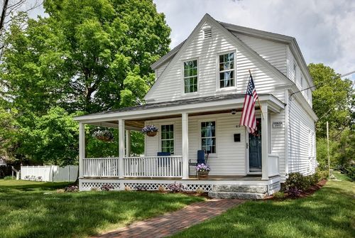 49 Hayden Rowe St, Hopkinton, MA, 01748-1841 | Card Image