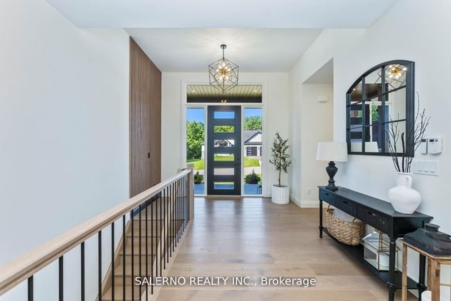 10 Jean Miller Crt, House other with 5 bedrooms, 4 bathrooms and 6 parking in Minesing ON | Image 4