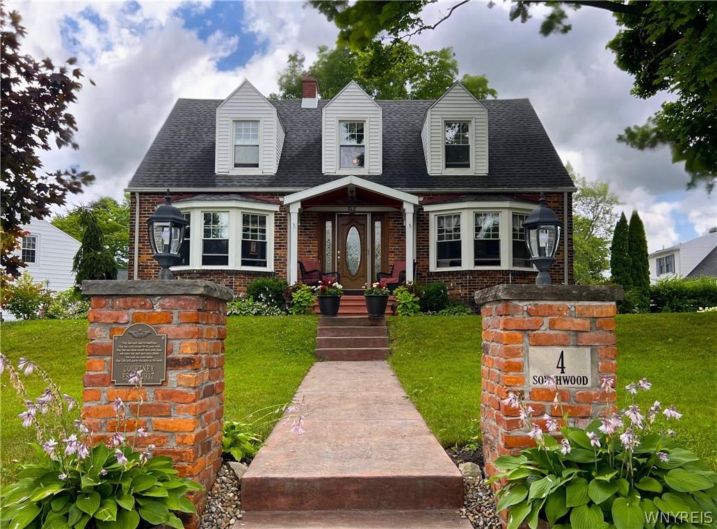 Southwood Dr, Buffalo, NY 14223