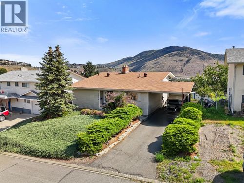 1574 Griffin Terr, Kamloops, BC, V2B7R6 | Card Image
