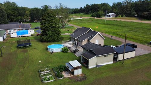 145 Darden Ln, Darden, TN, 38328-8676 | Card Image