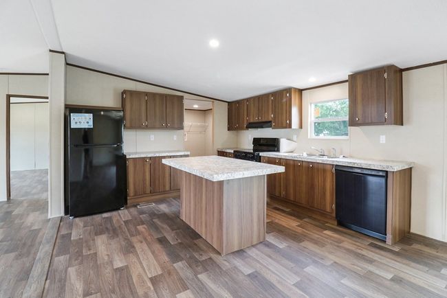 708 W 8 Th St, House other with 4 bedrooms, 2 bathrooms and 2 parking in Coleman TX | Image 7
