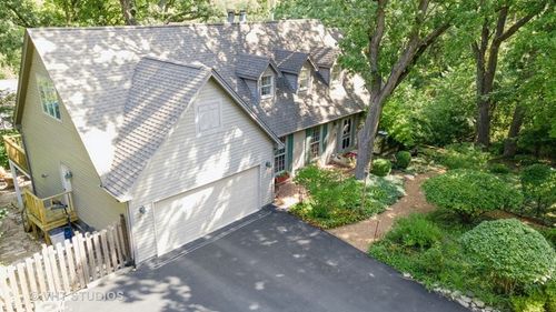 449 Roslyn Rd, East Dundee, IL, 60118-1024 | Card Image