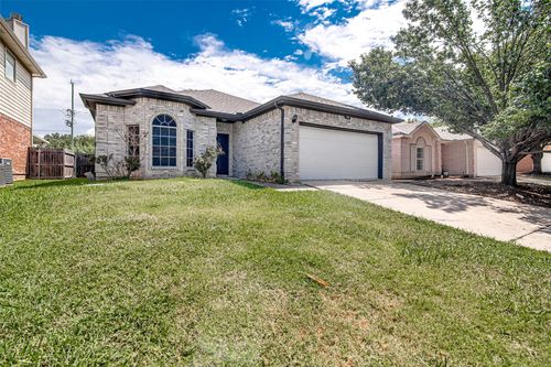 505 Blueberry Hill Ln, Mansfield, TX, 76063-3637 | Card Image