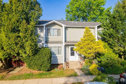 39 Gary Ct, Dayton, NJ, 08810-1304 | Card Image