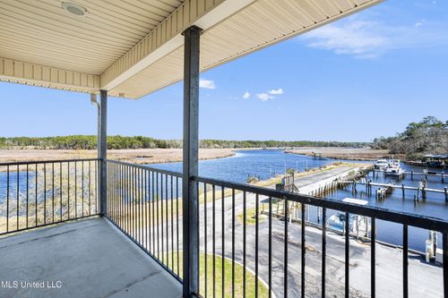208-3230 Cumberland Rd, Ocean Springs, MS, 39564-3330 | Card Image