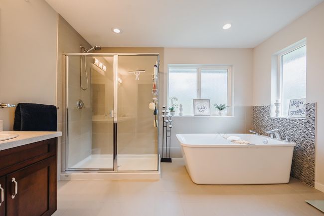 24409 113a Ave, House other with 4 bedrooms, 4 bathrooms and 6 parking in Maple Ridge BC | Image 21