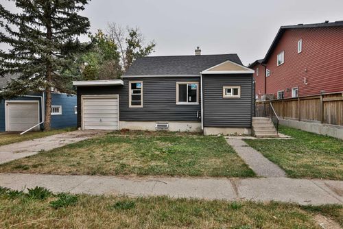 1135 12 Street S, Lethbridge, AB, T1K1R2 | Card Image