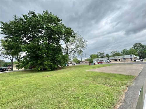 2001 W Main St, Russellville, AR, 72801-2727 | Card Image