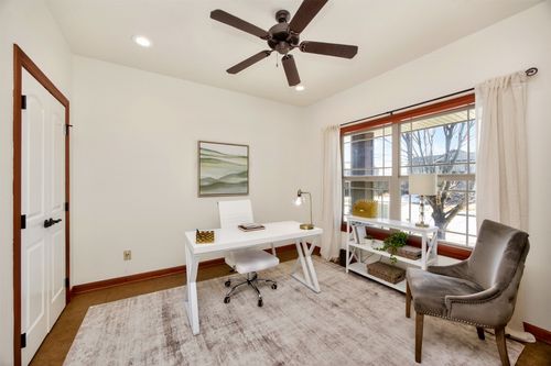 9733 Hazelwood Ave, Johnston, IA, 50131-3019 | Card Image