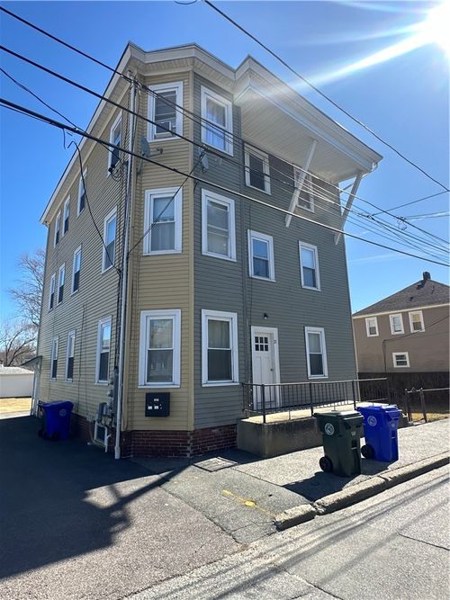 apt-3-29 Prospect St, Bristol, RI, 02809-3174 | Card Image
