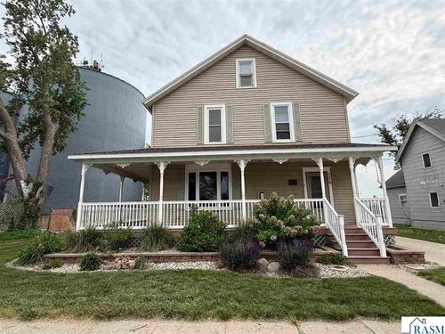 136 1st Ave W, Alden, MN, 56009-1002 | Card Image