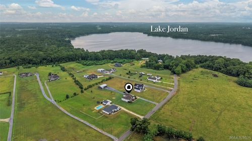 125 Womble Ln, Deatsville, AL, 36022-3608 | Card Image