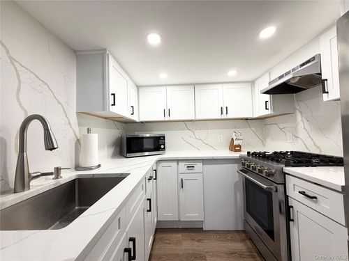 f17-675 Pelham Road, New Rochelle, NY, 10805 | Card Image