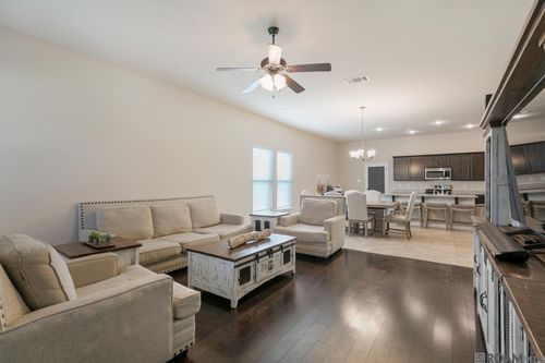 42427 Harborstone Ave, Prairieville, LA, 70769-6391 | Card Image