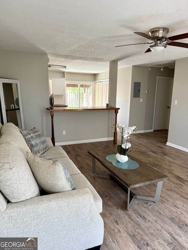 129 Stonehedge Dr, Townhouse with 2 bedrooms, 1 bathrooms and null parking in WARNER ROBINS GA | Image 6
