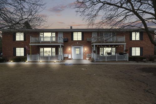 8-612 Laurel Lake Road, Thiensville, WI, 53092 | Card Image