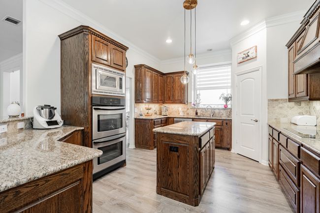 12176 Livingston Way, House other with 4 bedrooms, 4 bathrooms and null parking in Forney TX | Image 11