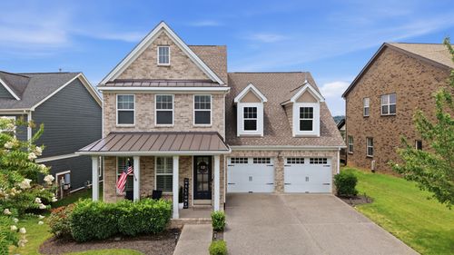 631 Lingering Way, Hendersonville, TN, 37075-1528 | Card Image