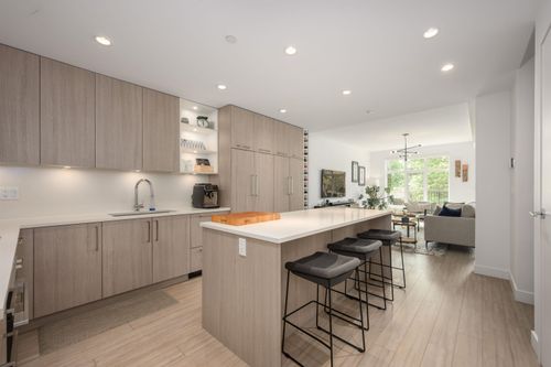 108-733 E 3rd Street, North Vancouver, BC, V7L1G8 | Card Image