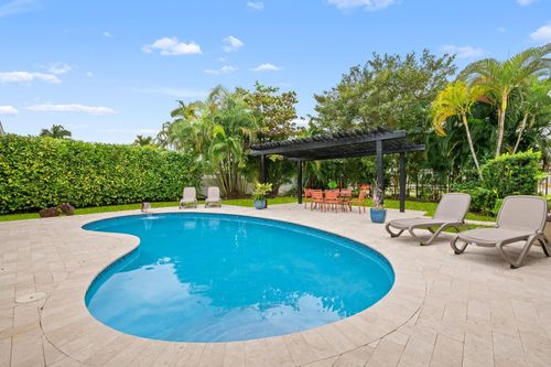 2711 Mayan Dr, Fort Lauderdale, FL, 33316-3239 | Card Image