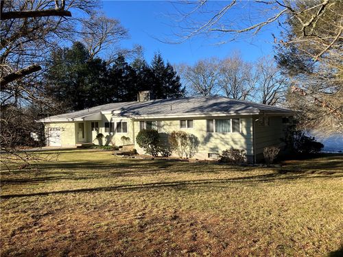 160 Oakwoods Dr, South Kingstown, RI, 02879-2533 | Card Image