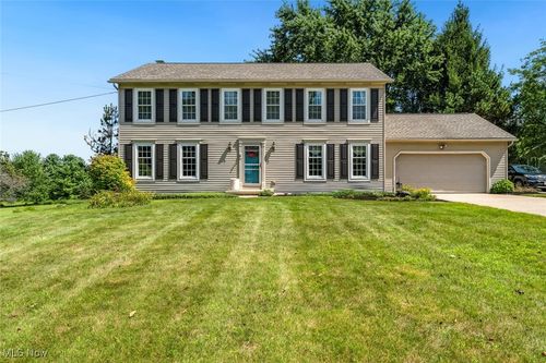 2585 Stony Hill Rd, Hinckley, OH, 44233-9743 | Card Image