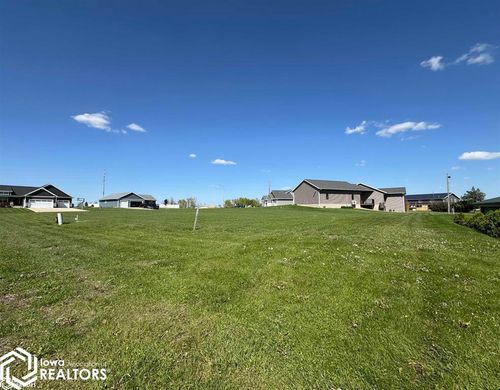 302 304 N Vine St, Le Grand, IA, 50142 | Card Image