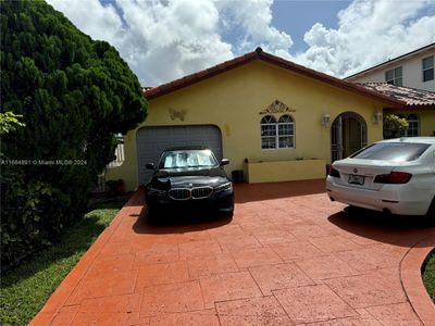 2439 Sw 117th Ave, House other with 4 bedrooms, 3 bathrooms and null parking in Miami FL | Image 2