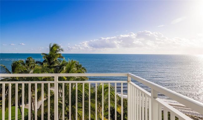 APT-6A - 615 Ocean Dr, Condo with 3 bedrooms, 3 bathrooms and null parking in Key Biscayne FL | Image 27
