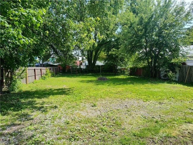 View of yard | Image 6