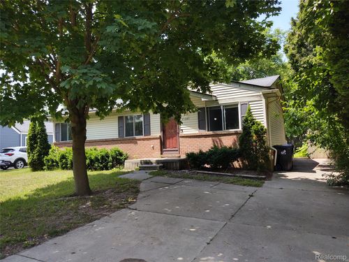 21641 Jacksonville St, Farmington Hills, MI, 48336-5731 | Card Image