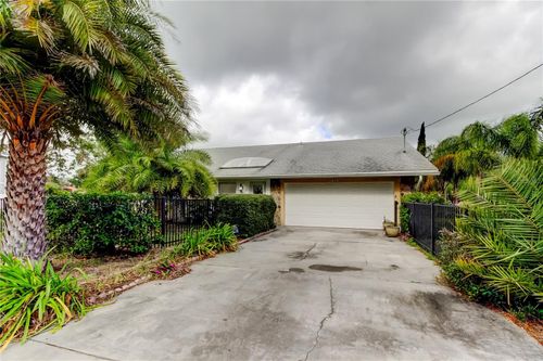 1612 Sunset Drive, TARPON SPRINGS, FL, 34689 | Card Image