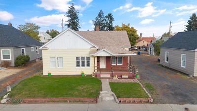 2927 E Wabash Ave, Home with 2 bedrooms, 2 bathrooms and null parking in Spokane WA | Image 2