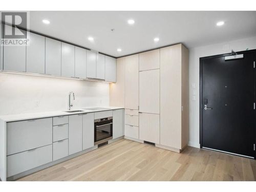 502-239 Keefer St, Vancouver, BC, V6A1X6 | Card Image