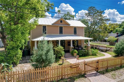 1001 E Crawford St, TAMPA, FL, 33604-5017 | Card Image