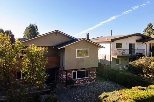 741 E 18th Street, North Vancouver, BC, V7L2Y7 | Card Image