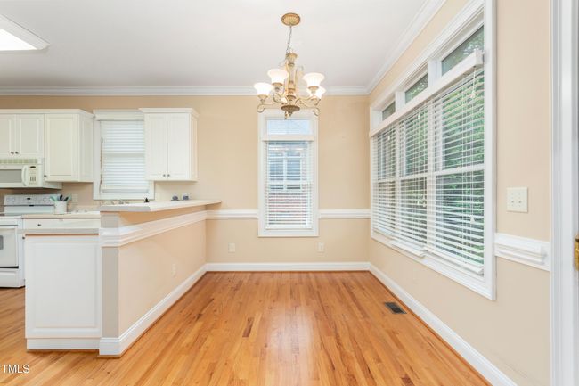 Breakfast area | Image 17