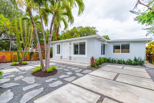 44 Nw 40th St, Miami, FL, 33127-2914 | Card Image