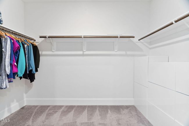 Closet 1 | Image 26