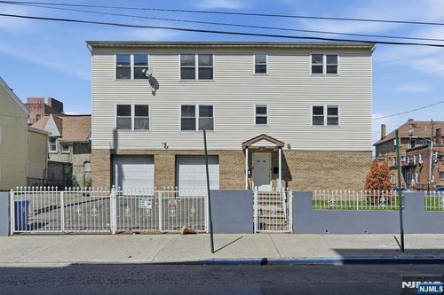 172-174 Carroll St, Paterson, NJ, 07501-2004 | Card Image