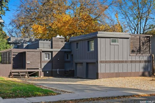 305 Adelaide St E, Saskatoon, SK, S7J0H8 | Card Image