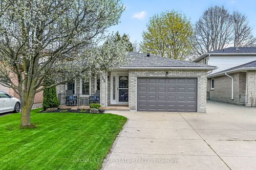55 Horizon Crt, Hamilton, ON, L9B1W9 | Card Image