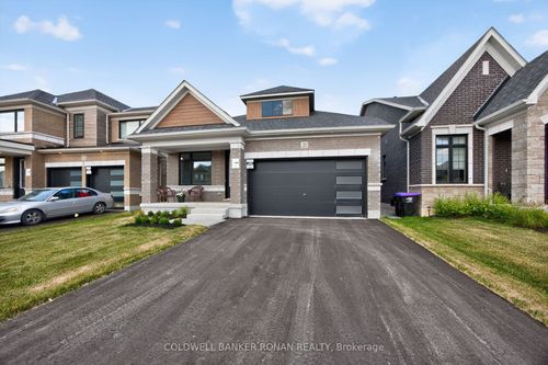 21 Sparrow Way, Adjala-Tosorontio, ON, L0G1W0 | Card Image