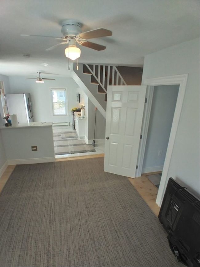 14 Russell St, Home with 6 bedrooms, 2 bathrooms and 5 parking in Everett MA | Image 17